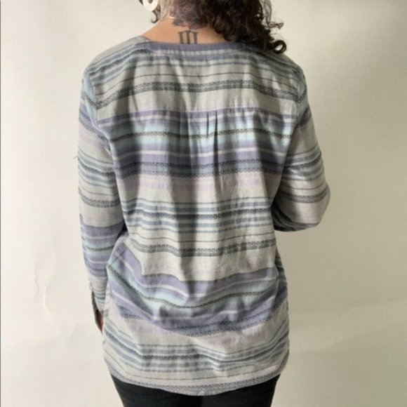 J. JILL Heathered Aztec Striped Long Sleeve Popover Tunic Button Down - Picture 3 of 9